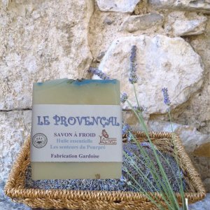 Savon artisanal le provencal à l'huile essentielle de lavande